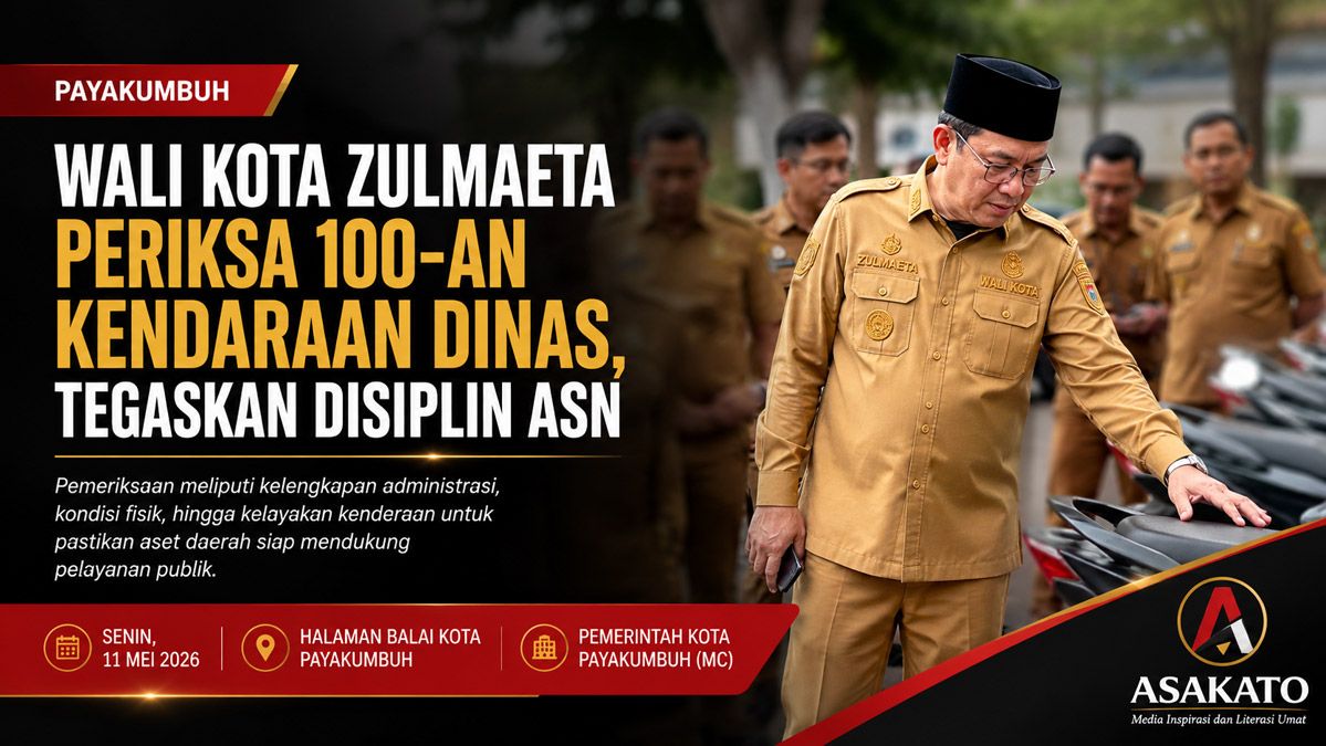 Wali Kota Payakumbuh Zulmaeta memeriksa kendaraan dinas roda dua dan roda empat di halaman Balai Kota Payakumbuh.