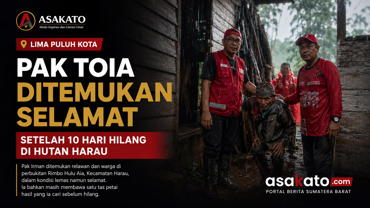 Pak Toia dievakuasi relawan dan PMI Lima Puluh Kota setelah ditemukan selamat di kawasan hutan Harau.
