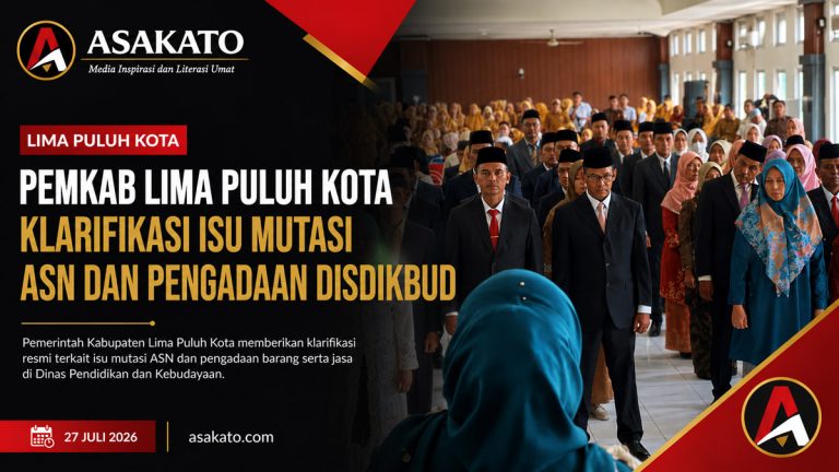 Pemkab Lima Puluh Kota mengklarifikasi isu mutasi ASN dan pengadaan barang serta jasa di Disdikbud saat memberikan keterangan kepada wartawan di Sarilamak.