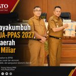 Wakil Wali Kota Payakumbuh Elzadaswarman menyerahkan dokumen Rancangan KUA-PPAS Tahun Anggaran 2027 kepada DPRD Kota Payakumbuh dalam rapat paripurna, Senin (27/07/2026).