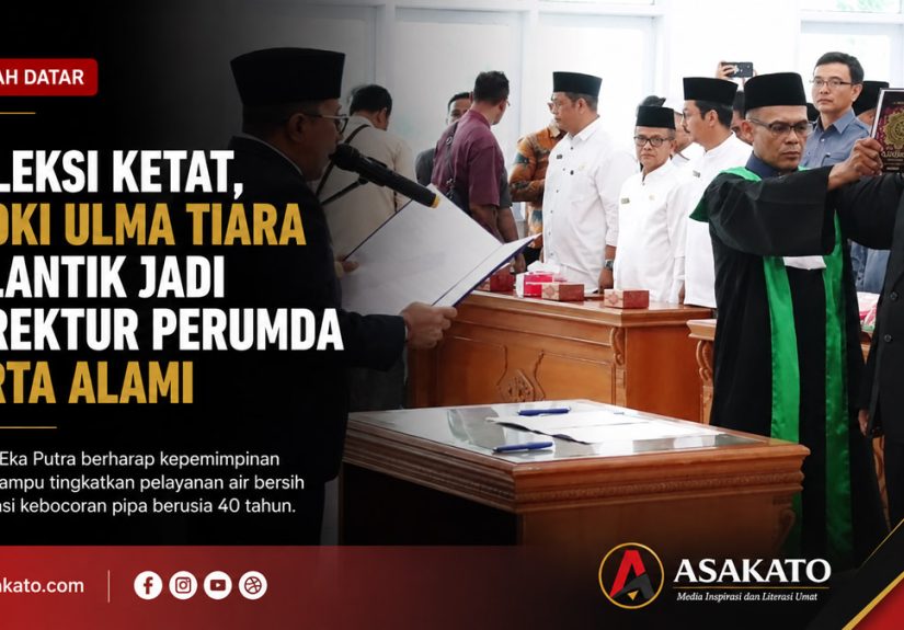 Bupati Eka Putra melantik Inoki Ulma Tiara sebagai Direktur Perumda Tirta Alami Tanah Datar periode 2026–2031 di Aula Kantor Bupati Tanah Datar.
