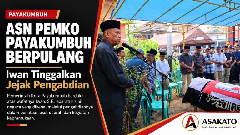 Prosesi pelepasan jenazah Iwan, ASN Pemko Payakumbuh, di rumah duka Kelurahan Tanjung Gadang Sungai Pinago.